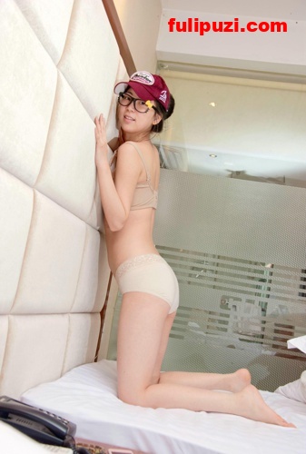 精选国模：旻婷2014.08.14(SS)大尺度私拍套图【294P/723M】