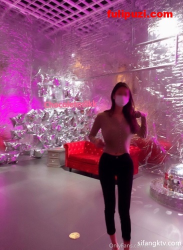onlyfans网黄（巧克力牛奶）chocoletmilkk淫乱俱乐部极品巅峰人妻姐妹篇【252P+63V/9G】