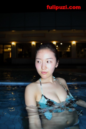 精选国模：西西泰国旅游小尺度写真套图[504P1.14GB]