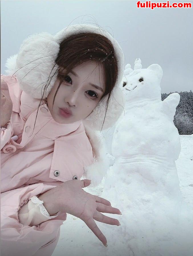 抖音极品网红美女苏韵雯泄密 被男友随意玩弄口交啪啪【9P+69V/536M】