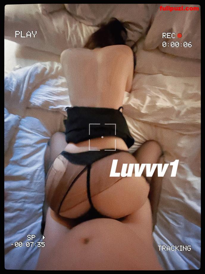 露出狂热爱好者【Luvvv1】推特绝版福利 极品大长腿露出&超强多人聚众淫乱【271P+52V/208M】