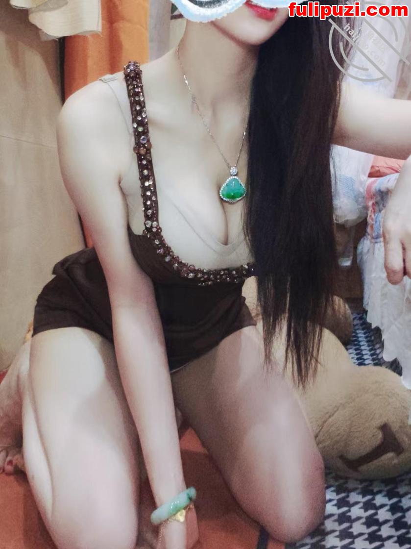 海角【亲姐的诱惑】和魔鬼身材的姐姐乱伦合集 酒后姐姐主动跟我舌吻被我操到怀孕【211P+6V/1.13G】