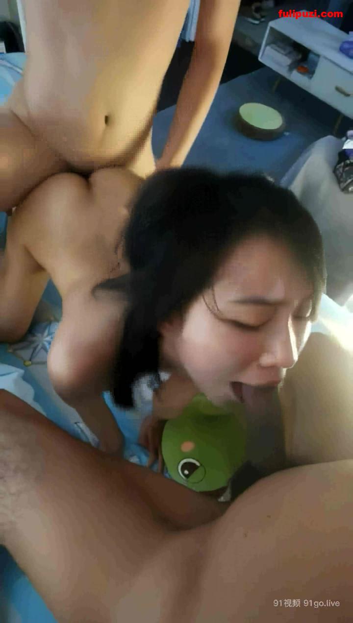 柳州师范女学生和单男3P被操喷视频流出 前怼后操爽的哇哇浪叫【13P+1V/769M】