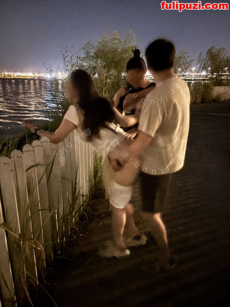 推特顶级绿妻大佬【番尼君】献妻合集 反差教导主任老婆刺激群P乱交香艳无比【855P+957V/37.45G】