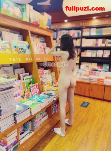 图书馆、公交站、大海边、超市、扶梯！推特女神FMiu00花式露出视图集【382P+206V/667M】