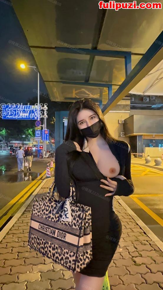 推特骚母狗【辣辣呀】尺度福利 和闺蜜双人秀大胆户外露出透视装【175P+29V/96M】