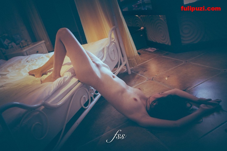最后的绝唱！ 露出大神冯珊珊fss推特露出作品三部曲【797P+271V/1.07G】