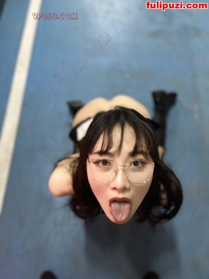 91porn极品反差母狗【keluodiya】福利 露脸露出男厕所图书馆室外包间四连【226P/372M】