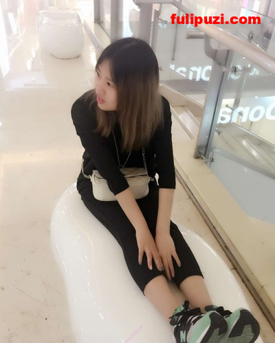 百度云泄密系列5-用聊天软件约炮，约了3.4个年轻女子，都很漂亮【115P+7V/55M】