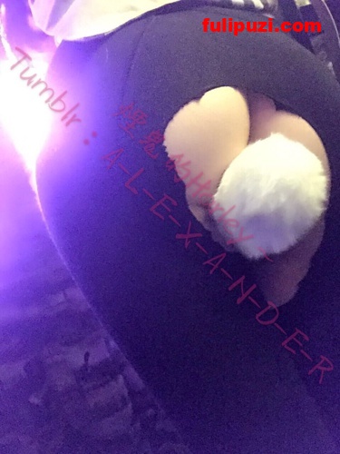 tumblr绝版系列：烟鬼的Harley（alexander）露出作品集，完美美臀赛肛塞！【347P/87M】