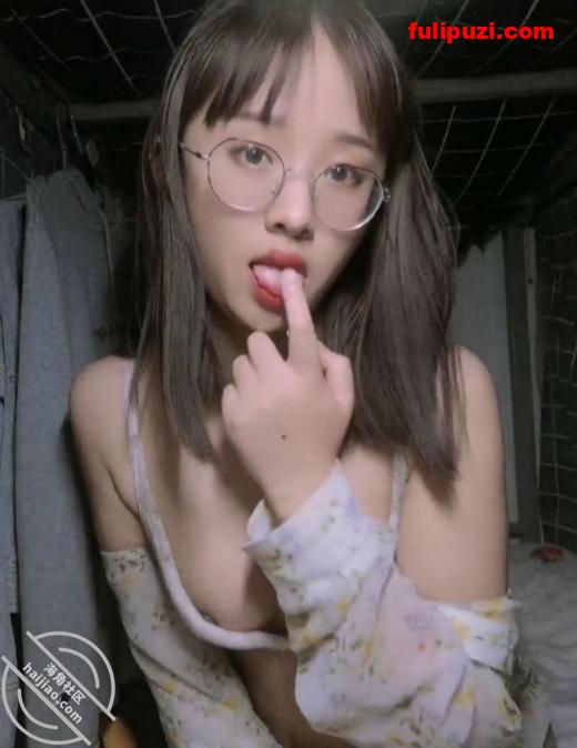海角风骚御姐【风情二姨】自拍福利 完美露脸扣屄自慰喷水【115P+10V/490M】