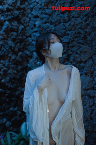 人气女神玩偶姐姐（HongKongDoll）推特日常福利小视频+图片【120P+59V/384M】