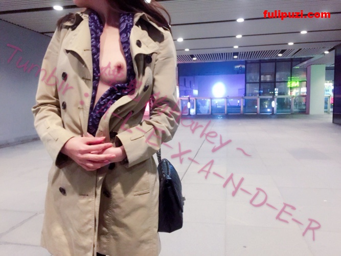 tumblr绝版系列：烟鬼的Harley（alexander）露出作品集，完美美臀赛肛塞！【347P/87M】