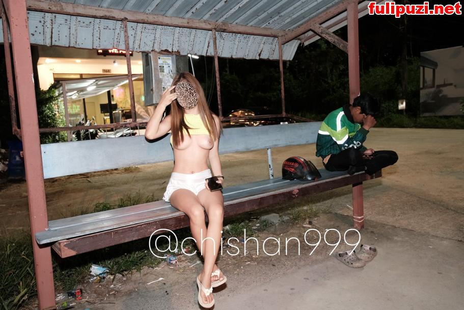 推特00后【chishan999】露出女神超强露出 齐B短裙真空透视装珍珠丁字裤挑战人前露出【166P+66V/1.91G】