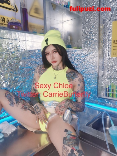 红极一时的高颜值网红！【龙猫夫妇(Sexy chloe)】推特大尺度原版私拍视图【335P+139V/145M】