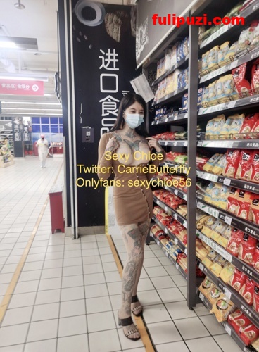 红极一时的高颜值网红！【龙猫夫妇(Sexy chloe)】推特大尺度原版私拍视图【335P+139V/145M】