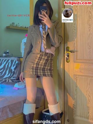 【重磅核弹】推特小情侣【D先生与C小姐】688付费永久门槛【81P+90V/31.5G】