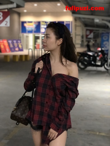 神仙情侣！韩国航空飞行员与漂亮爆乳嫩模女友激情性爱私密视频流出【3V+94P/4.7G】