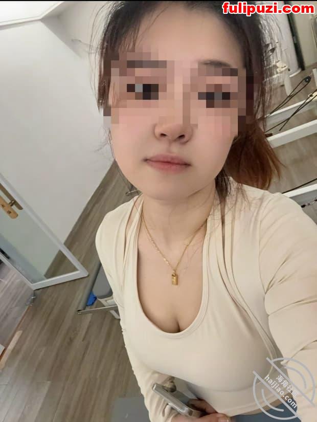 海角痴小叔子和嫂子乱伦合集 嫂子自刮阴毛成白虎穴女上榨精嫩穴被操到喷汁【83P+7V/1.15G】