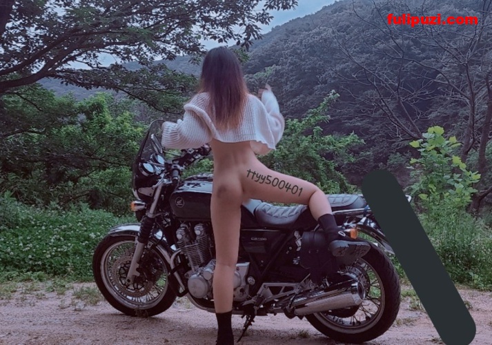 户外诱惑机车露出！ 韩国机车女神【꿍디】露出调教捆绑3P大乱斗【455P+162V/725M】