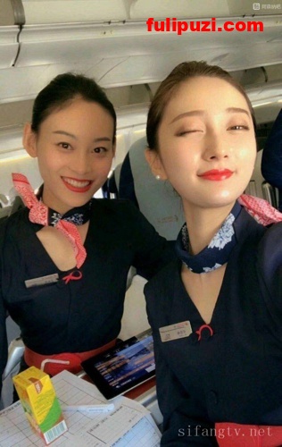 稀缺航空！空姐兼职约炮、飞机上厕所丝袜诱惑Vol.2 【745P+105V/933M】