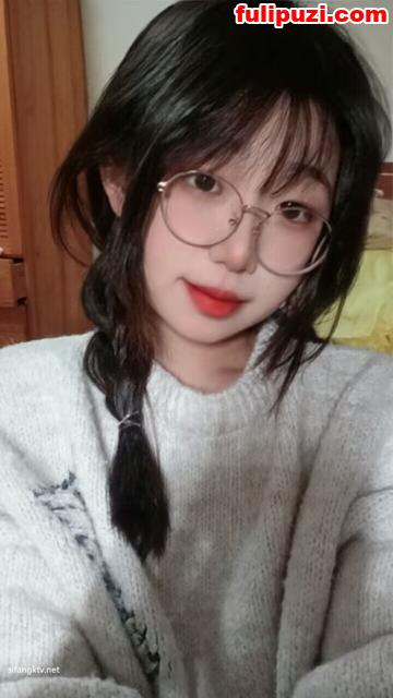 二线反差小明星泄密！大二艺术生学妹和金主爸爸酒店约炮视频被曝光【7P+4V/757M】