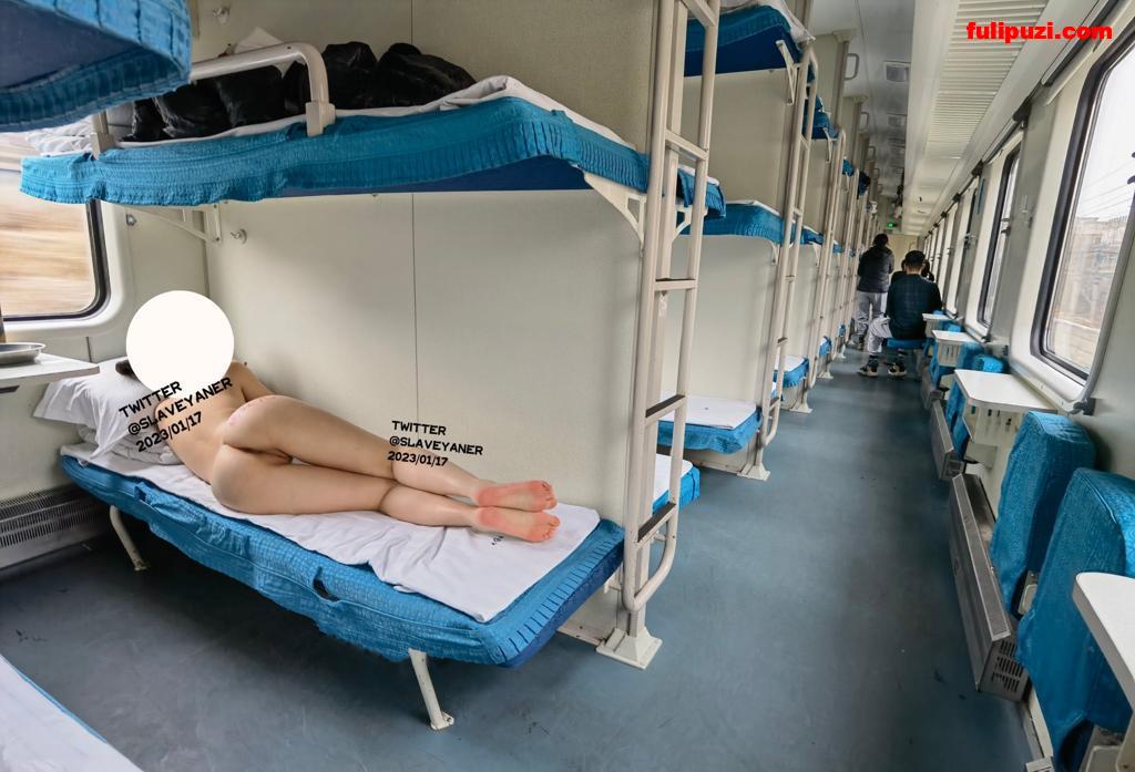 推特极品贱奴【嫣奴儿】超淫荡记录 火车卧铺人前全裸&台球桌M腿等球入洞【260P+18V/138M】