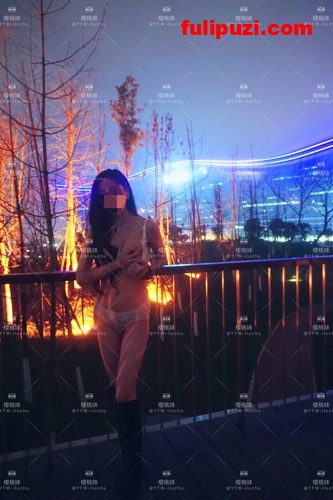 绝版经典！网吧全裸学狗爬！推特女神樱桃味人前露出神作合集【16V+10P/148M】