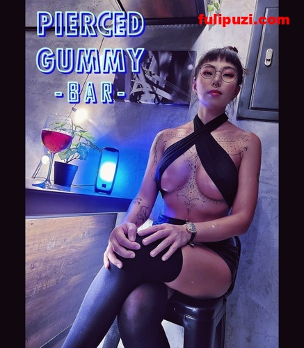 台湾极品纹身乳环阴环博主PIERCED GUMMY私拍流出 满身避孕套给我看呆了【86P+1V/613M】
