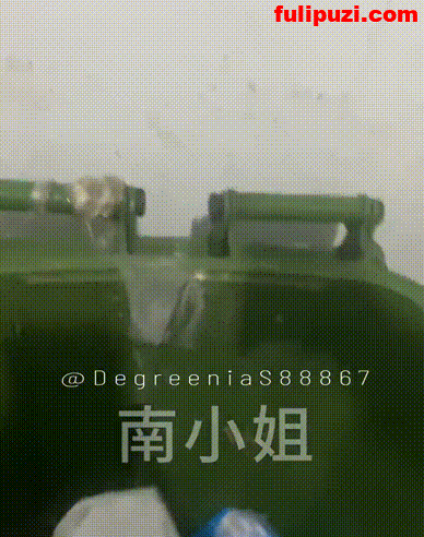 推特究极下贱重口厕奴母狗【南小姐】垃圾桶翻避孕套&男厕黄金涂抹【52V/531M】