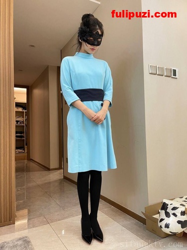人前是高贵气质的美丽空姐 人后是淫荡的骚气母狗 终极反差调教1-3合集【251P+125V/4.2G】