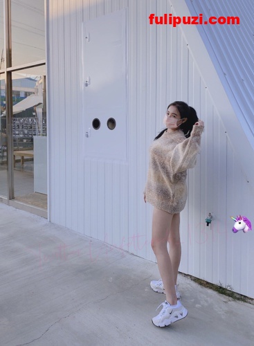 独乐了不如众乐乐！ 推特优质反差婊梁幼幼约三五闺蜜疯狂露出群P【318P+39V/171M】