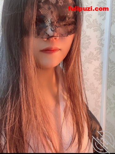 收费论坛超强乱伦首发！性瘾女S勾引哥哥吃冰棒口交&调教表妹和妹夫成夫妻奴【217P+13V/1.15G】