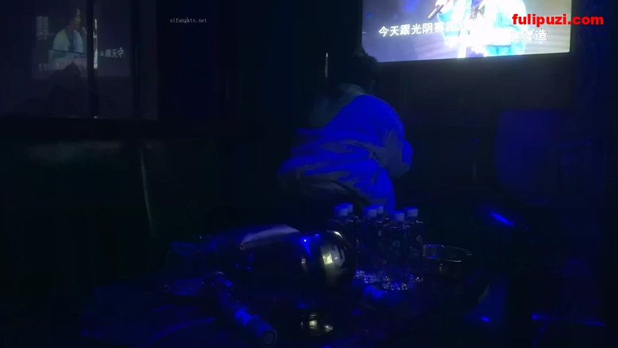 人气大神【狮子座】2月新作！高三学妹KTV喝醉衣服不脱直接开搞女上位超主动【1V/1.96G】
