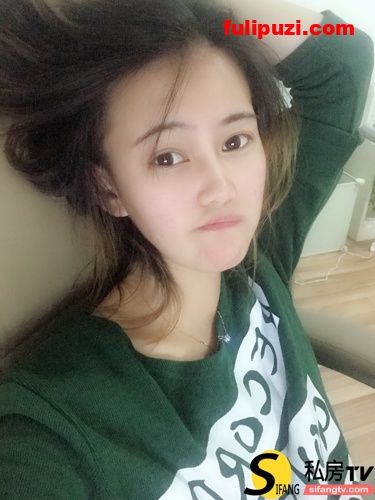 【百度云泄密系列】相册流出的妹子清纯的外表内心究竟多风骚？【481P/1.1G】