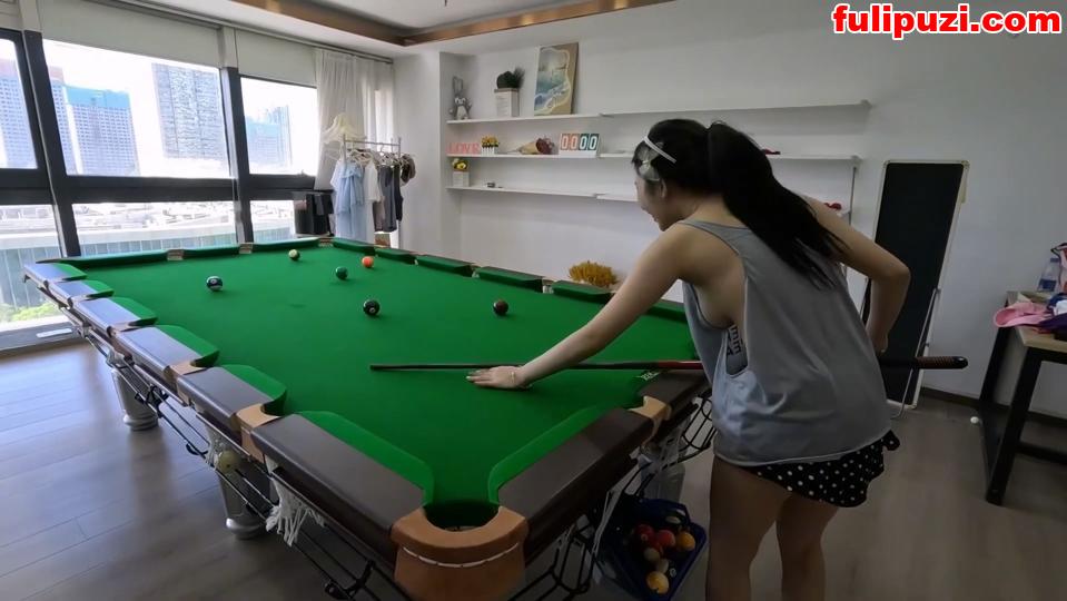 玩的就是诱惑！中国妹子透视装打乒乓球打台球奶子若隐若现【12V/621M】