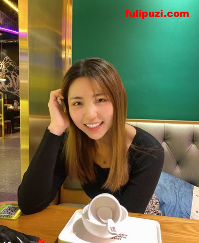 辽宁传媒大学校花董雨婷重磅泄密！ 极品颜值全裸自拍跪地口交啪啪啪【59P+8V/291M】