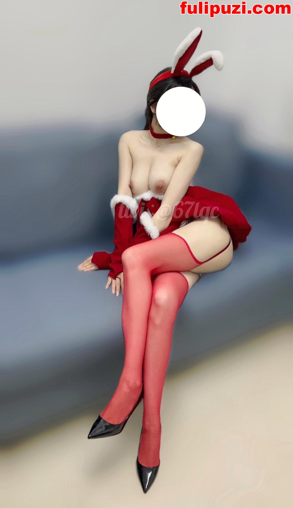 推特【不知名的太太@bzmdtt】绝版福利 长腿美血被前后夹攻3P【130P+12V/81M】