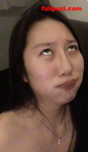tumblr绝版系列：绝佳气质眼镜妹！超美多伦多留学生rv6188的放荡日常露出自拍【525P+7V/347M】