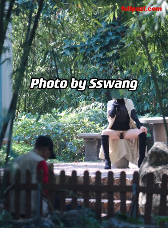 推特长腿反差御姐【Sswang】疯狂露出 人前羞耻M推大开B毛黝黑【1771P+16V/511M】
