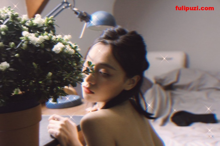 P站第一华裔露脸女神！SpicygumL刘玥推特大尺度日常私拍大杂烩【1430P+530V/1G】