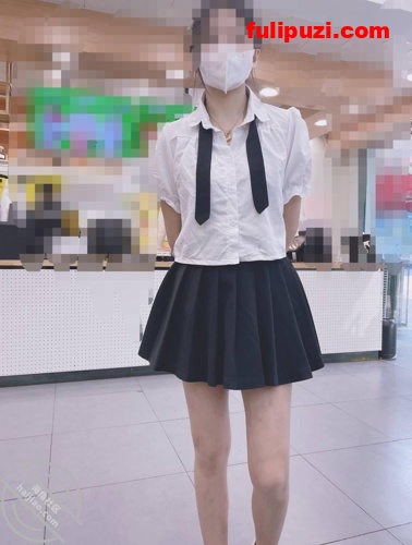 海角大神【妹妹的第一次给了我】超强乱伦记录 破处同父异母的妹妹&当她男友的面操妹妹【1600P+112V/17.39G】