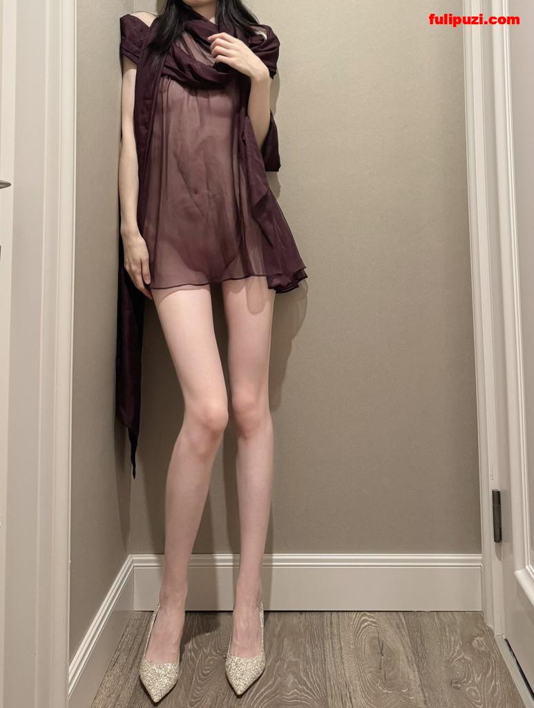 淫妻患者【ggghhhuuui】推特分享极品娇妻 筷子腿制服诱惑掰穴给你看【122P+15V/52M】