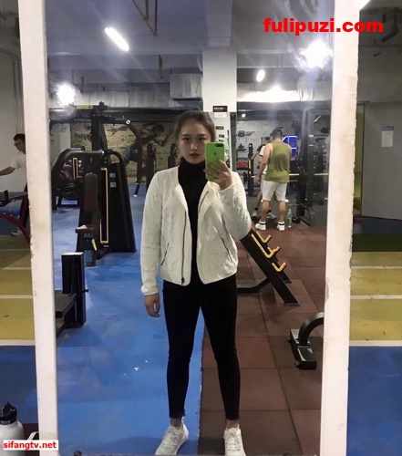 百度云高端泄密上海职场女白领周琳琳与一块健身的富商酒店开房【23P+1V/431MB】