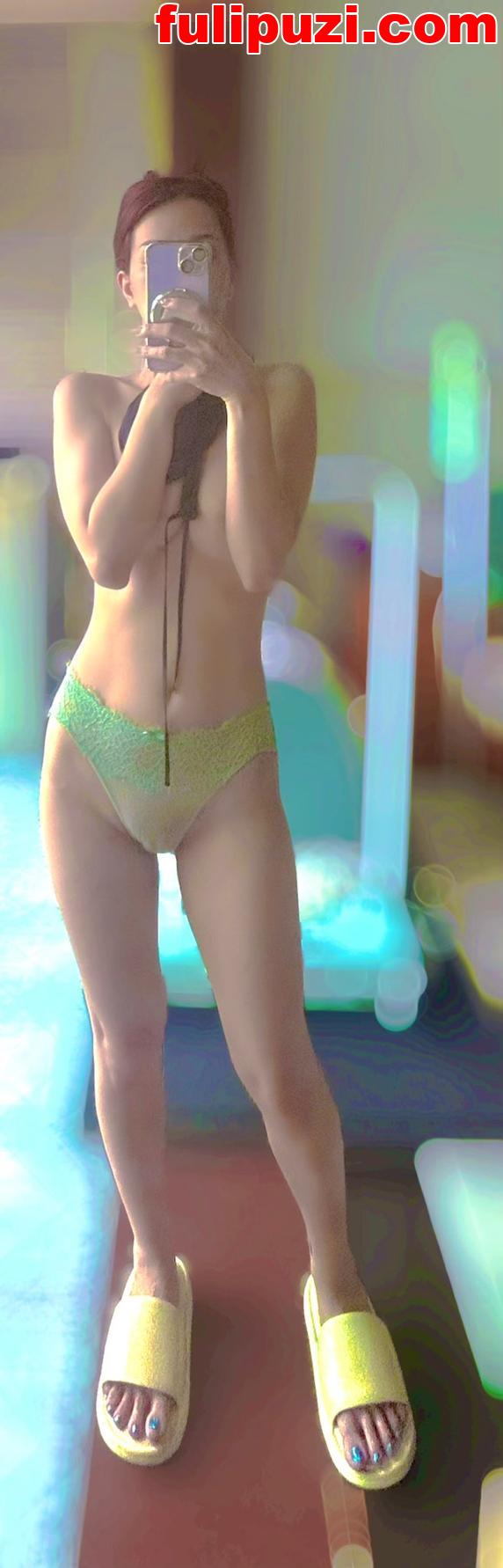 大神林希威美模【vivi99168】推特福利 芭提雅放飞自我大胆露出【933P+35V/315M】
