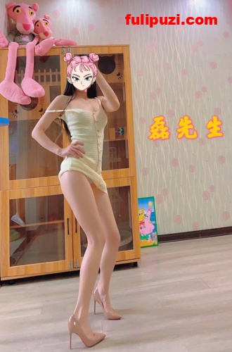 人类高质量姿势自拍 长腿女神【磊小姐】优美露出自拍福利【294P+37V/295M】