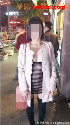 上古露出大神暴露天堂【蜜罐】稀有作品！ 人前极限暴露超刺激【178P/8M】