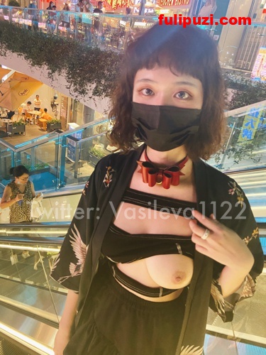 推特30粉的超人气网红小母狗【瓦西列娃的日记本】福利自拍 完美露脸的反差婊！【463P+52V/285M】