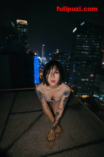 人气网红舌尖上的菊花 [玛雅水上乐园]户外露出原版高清视图 【133P+2V/260MB】