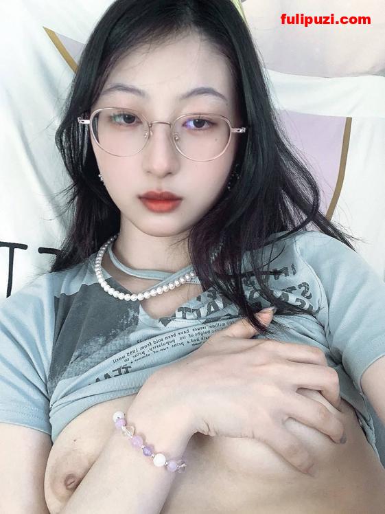 草榴博主【喝一口可乐】高质量露脸美女合集 鲜嫩肉体青春无敌【551P/63M】